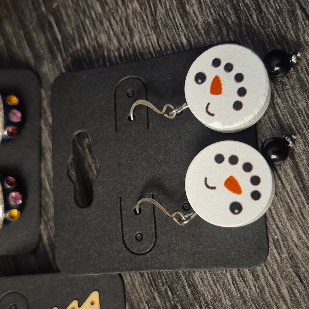 Vintage Holiday Earring Bundle Pierced - Picture 4 of 6